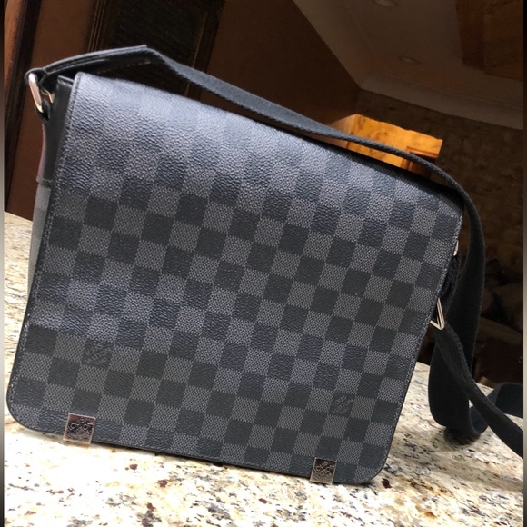 LV DAMIER GRAPHITE MESSENGER BAG